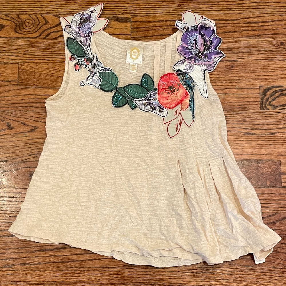 ANTHRO Floral Embroidered Beige Sleeveless Blouse